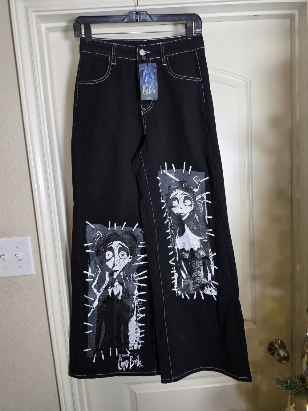 DISNEY TIM BURTONโs CORPSE BRIDEโ WOMENS JEANS BLACK ~ GRAPHICS SZ XS NWT